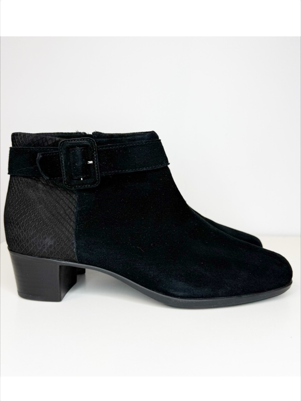 Munro Black Suede Callie Buckle Ankle Boot Womens Size 11.5 NEW Water Resistant